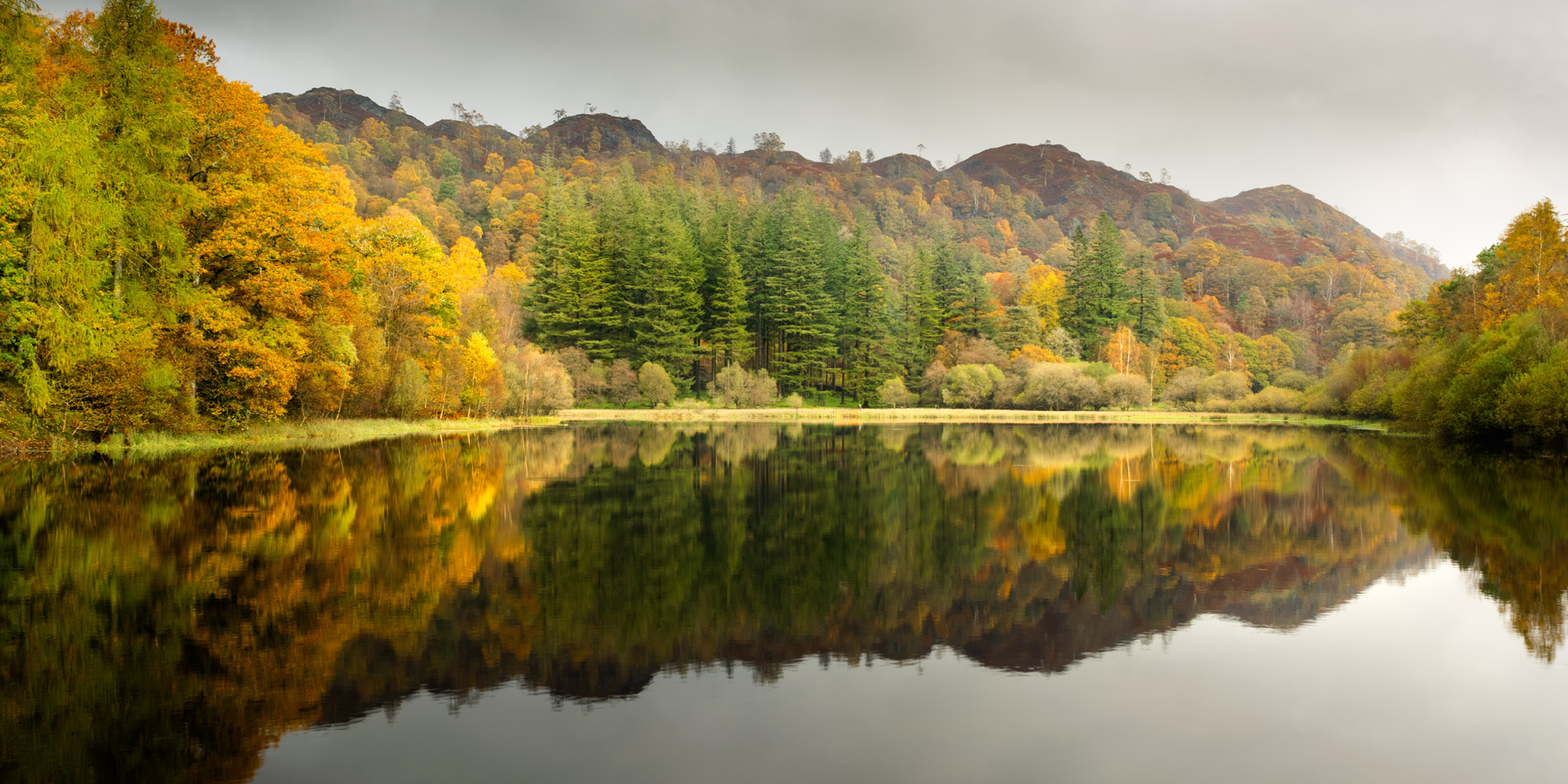 lake district tarn autumn